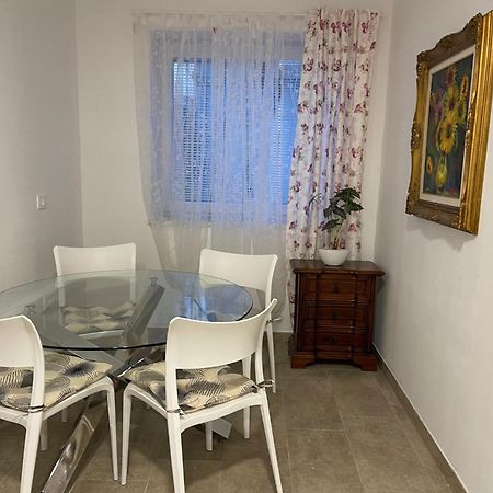 Apartamento Apartmaji Meduza 2 Izola Exterior foto