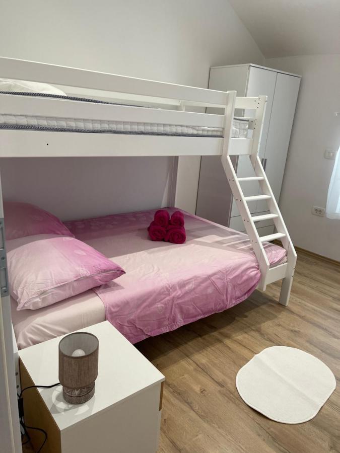 Apartamento Apartmaji Meduza 2 Izola Exterior foto