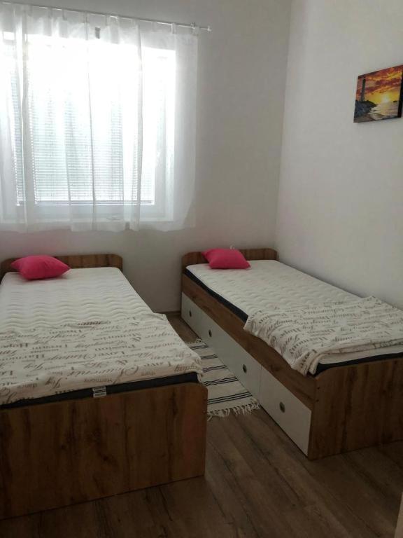 Apartamento Apartmaji Meduza 2 Izola Exterior foto