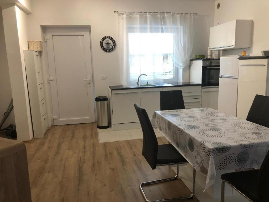 Apartamento Apartmaji Meduza 2 Izola Exterior foto